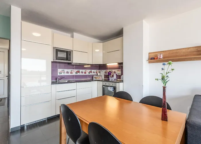 Dreamhouse 1 - By Mynests *