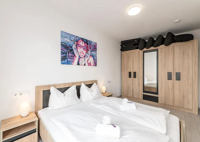 Dreamhouse 1 - By Mynests